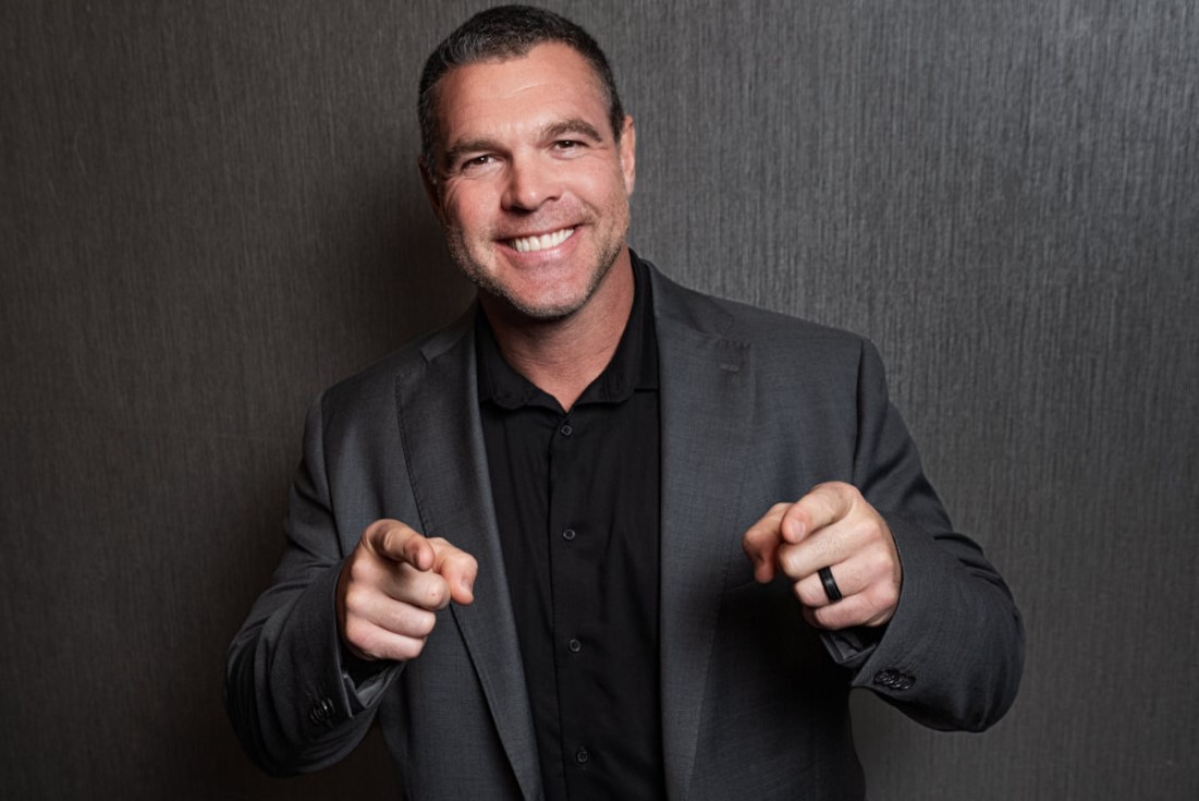 Jason Cyrus | an Extraordinary Show Experience | Speakers Bureau of Ca