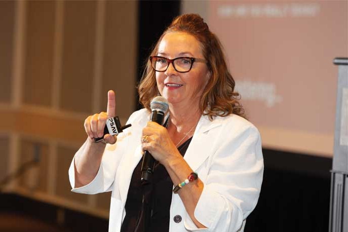 Breaking Busy: Changing Our Culture from Chaos to Calm | Linda Edgecom