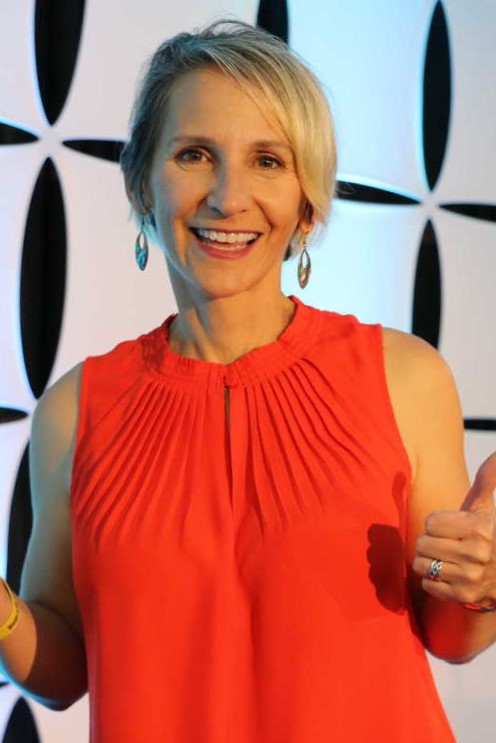 Stephanie Staples | Psychosocial Wellness Expert For Busy Professional