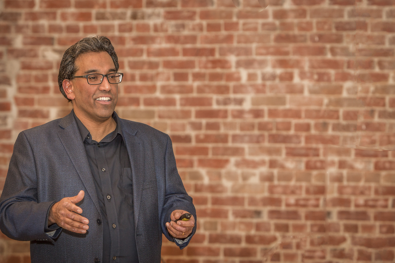 Leadership Vertigo with Tanveer Naseer