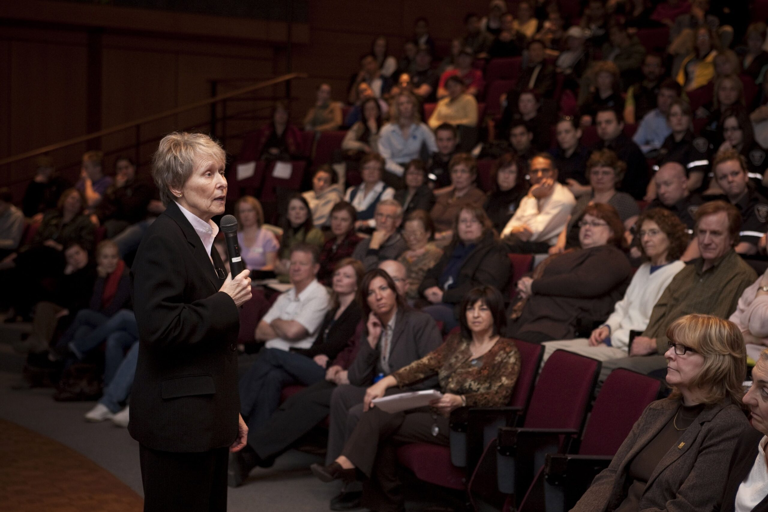 Dr. Roberta Bondar | Status of Women Bondar | Speakers Bureau of Canad