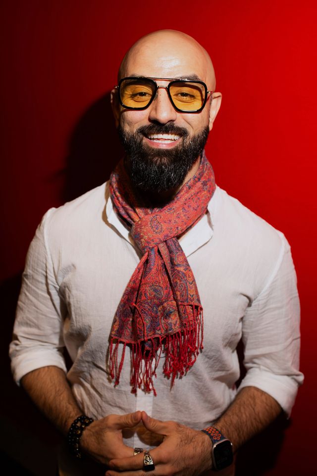 Fuckup Nights Toronto | Darius Bashar | December 2018